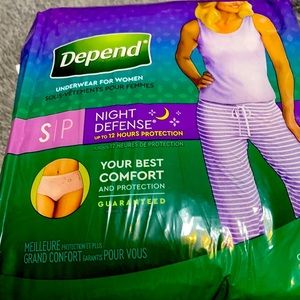 Depends women underwear👙